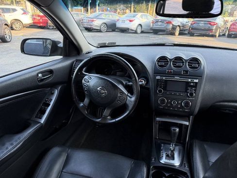 Used 2011 Nissan Altima 2.5 SL w/ 2.5SL Pkg FWD image 11