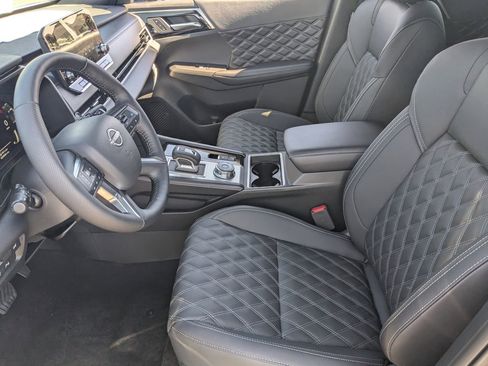 New 2026 Nissan Rogue Platinum AWD/4WD image 13