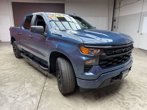 Used 2024 Chevrolet Silverado 1500 Custom w/ Turbomax Blackout Package AWD/4WD image 8