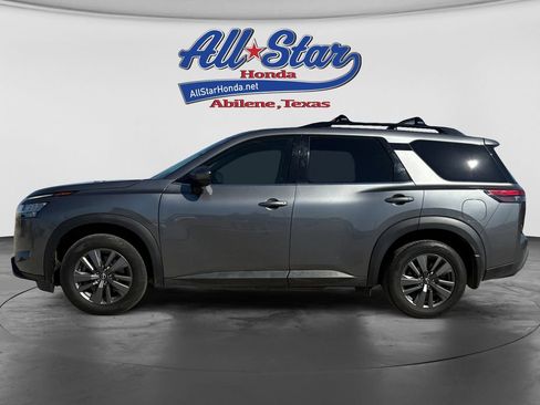 Used 2022 Nissan Pathfinder SV FWD image 8