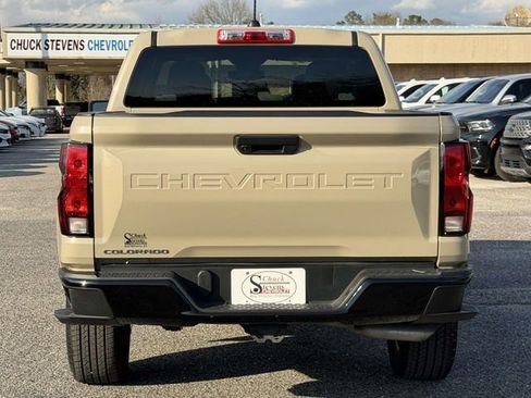 Used 2024 Chevrolet Colorado W/T RWD image 4