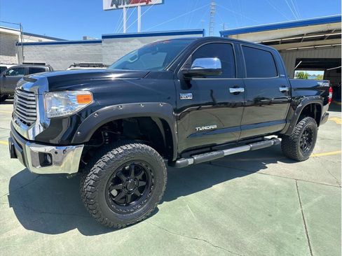 Used 2017 Toyota Tundra Limited w/ Limited Premium Package AWD/4WD image 1