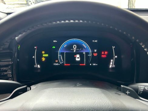 Used 2025 Toyota Camry SE w/ Convenience Package FWD image 20
