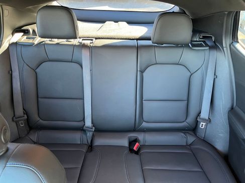 Used 2025 Buick Envista Sport Touring image 37