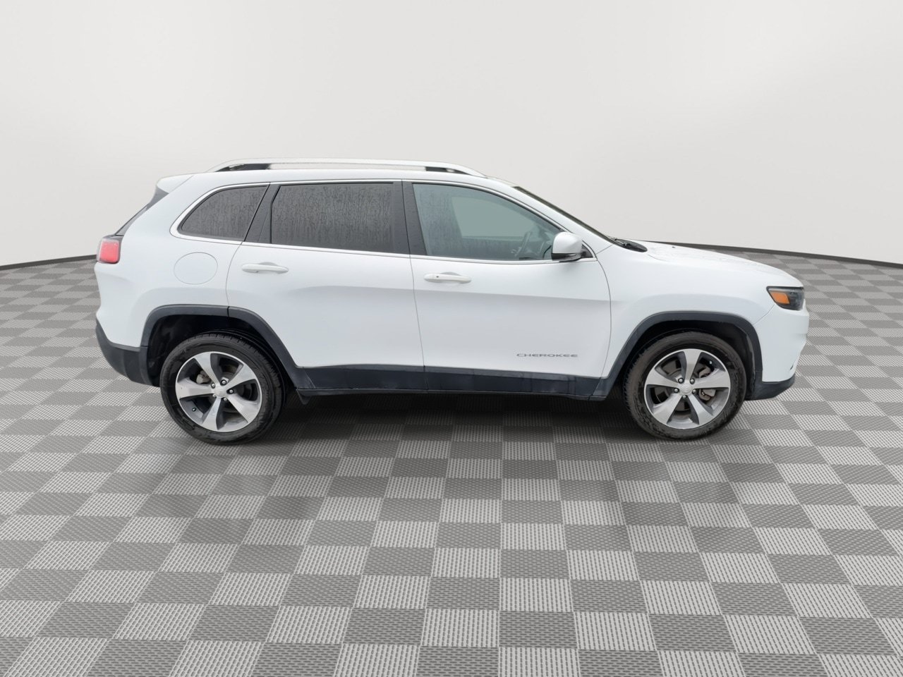 Used 2020 Jeep Cherokee Limited FWD image 9