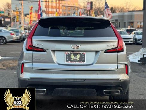Used 2024 Cadillac XT4 Premium Luxury image 5
