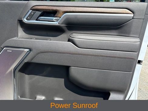 Used 2026 Chevrolet Silverado 2500 High Country w/ Technology Package AWD/4WD image 32
