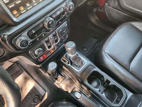 Used 2021 Jeep Gladiator Mojave AWD/4WD image 19