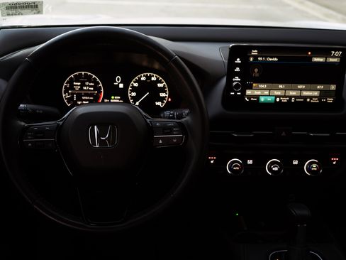 Used 2024 Honda HR-V EX-L image 19