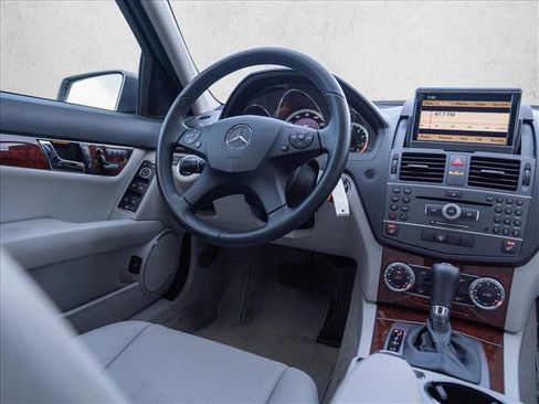 Used 2011 Mercedes-Benz C 300 4MATIC Sedan image 17