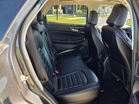 Used 2020 Ford Edge SEL FWD image 16