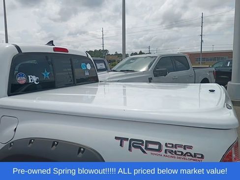 Used 2014 Toyota Tacoma 4x4 Double Cab w/ SR5 Package image 9