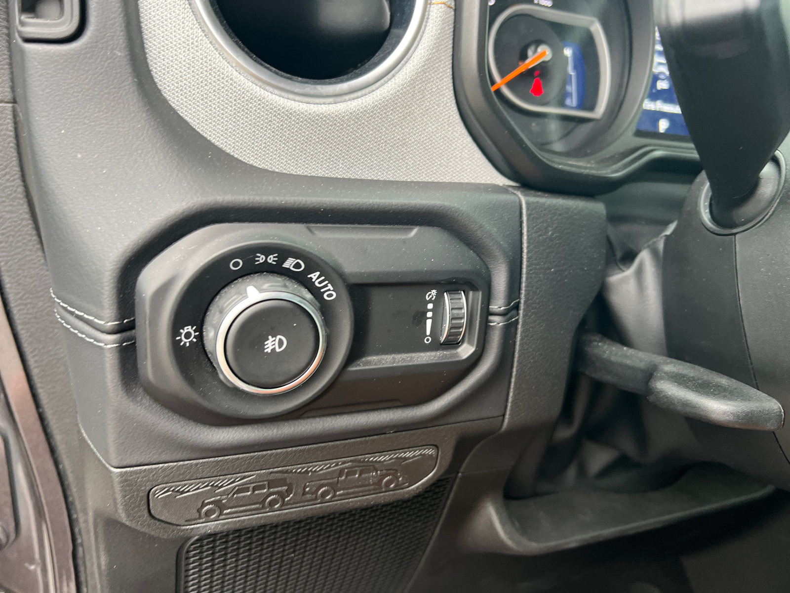 Used 2026 Jeep Wrangler Unlimited Sahara AWD/4WD image 33