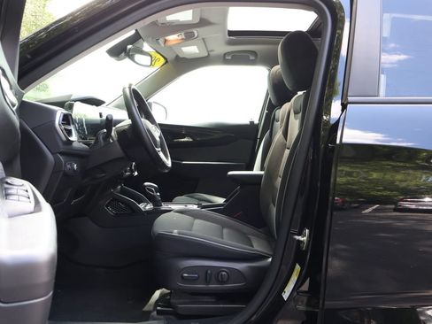 Used 2024 Chevrolet TrailBlazer LT w/ Convenience Package AWD/4WD image 36