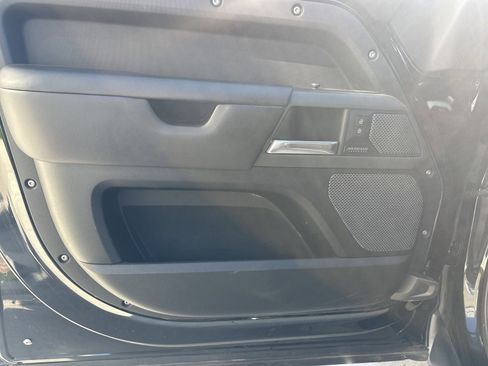 Used 2020 Land Rover Defender 110 X image 21