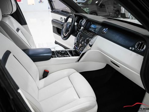 Used 2022 Rolls-Royce Cullinan image 47
