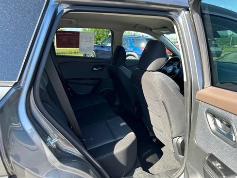 Used 2023 Nissan Rogue SV AWD/4WD image 19