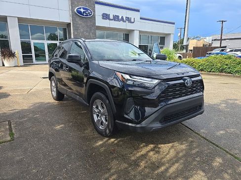 Used 2024 Toyota RAV4 LE AWD/4WD image 37