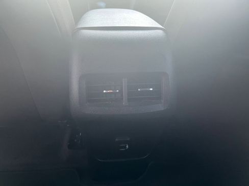 Used 2023 Chevrolet Equinox LT image 22