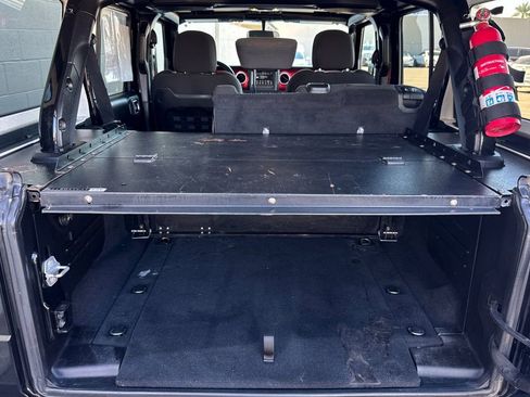 Used 2019 Jeep Wrangler Unlimited Rubicon image 18