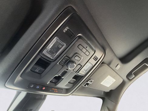 Used 2021 GMC Yukon AT4 w/ Technology Package image 36