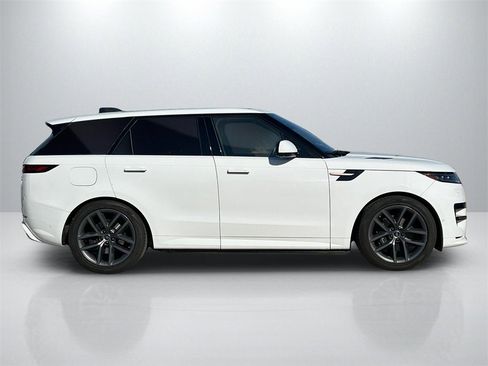 Used 2023 Land Rover Range Rover Sport SE Dynamic image 4
