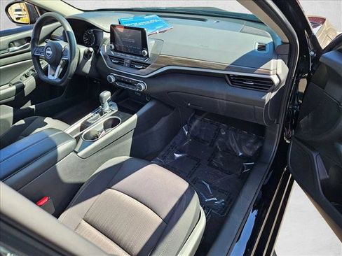 Used 2024 Nissan Altima 2.5 SV image 20