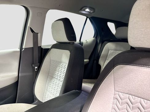 Used 2022 Chevrolet Equinox LS w/ LS Convenience Package FWD image 21