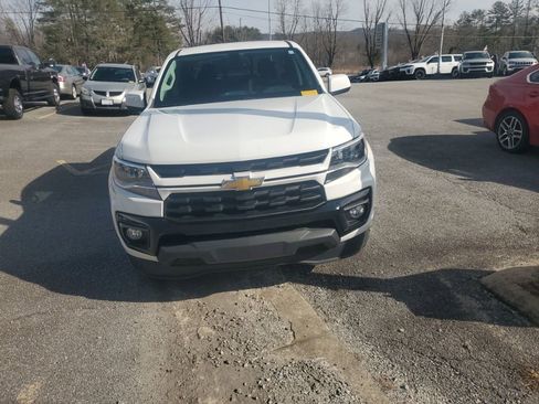 Used 2021 Chevrolet Colorado LT w/ LT Convenience Package image 3