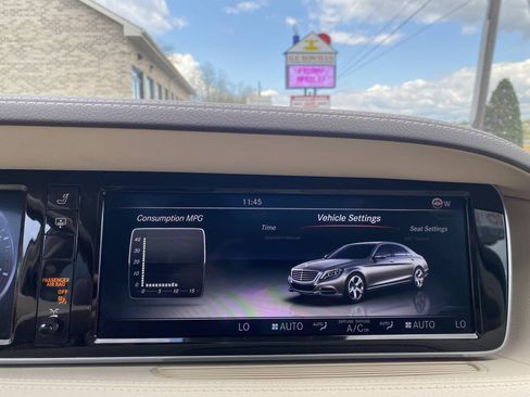 Used 2015 Mercedes-Benz S 550 4MATIC Sedan image 32
