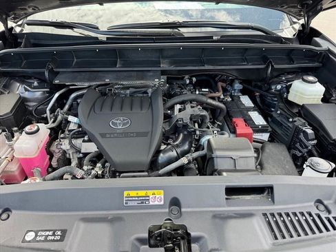 Used 2024 Toyota Highlander XSE AWD/4WD image 16