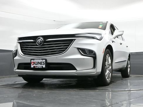 Used 2023 Buick Enclave Premium w/ Experience Buick Package AWD/4WD image 46