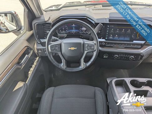 Used 2023 Chevrolet Silverado 1500 LT AWD/4WD image 15