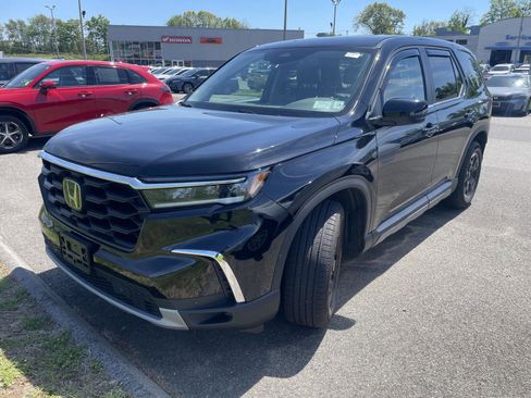 Used 2025 Honda Pilot EX-L image 3