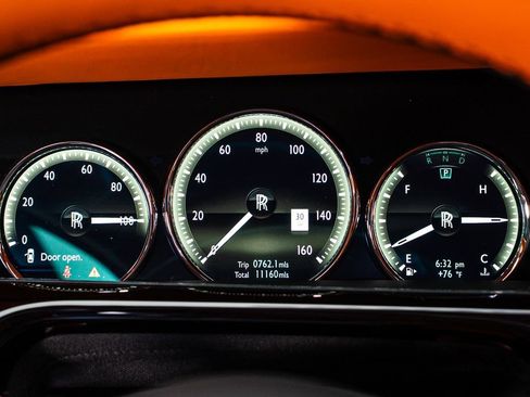 Used 2024 Rolls-Royce Phantom Sedan RWD image 49
