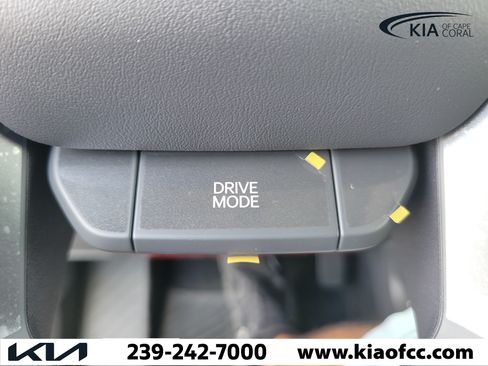 New 2027 Kia Seltos S FWD image 24
