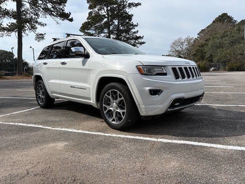 Used 2014 Jeep Grand Cherokee Overland w/ Advanced Technology Group image 3