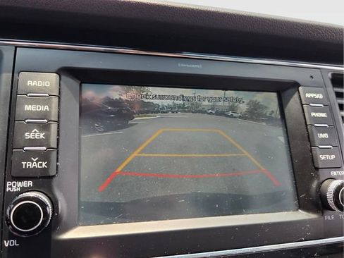 Used 2017 Kia Sedona EX FWD image 24