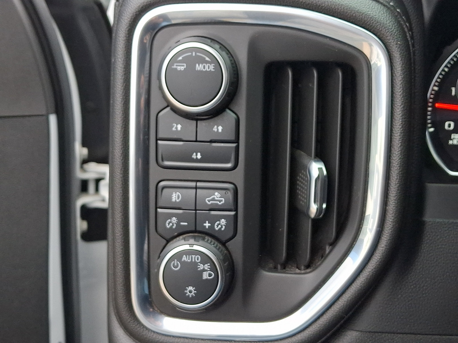 Used 2022 Chevrolet Silverado 2500 LT w/ Convenience Package AWD/4WD image 26