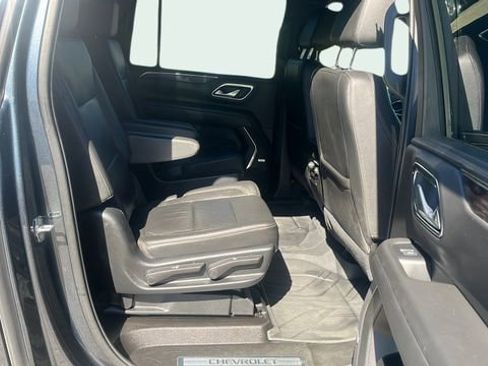 Used 2021 Chevrolet Suburban Z71 image 36