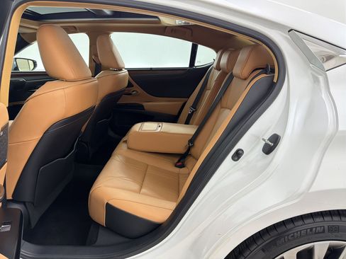 Certified 2023 Lexus ES 350 Ultra Luxury image 14