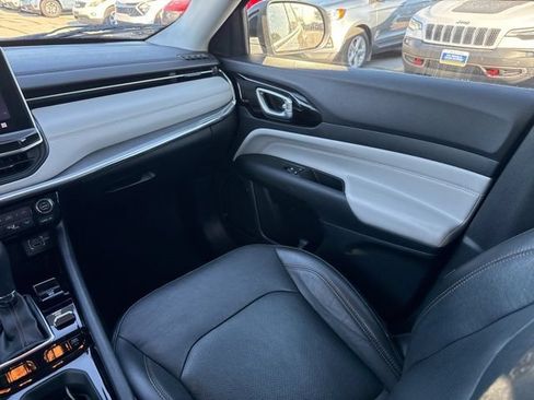 Used 2022 Jeep Compass Limited AWD/4WD image 22
