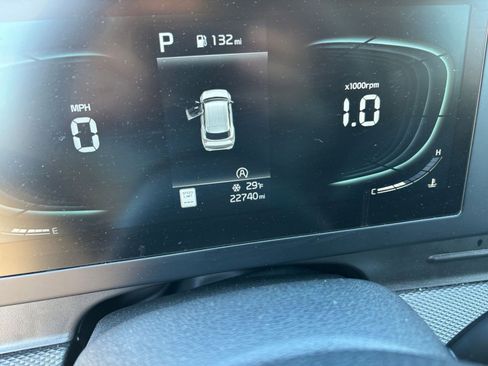 Used 2025 Kia Sportage LX image 40