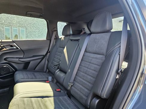 New 2026 Mitsubishi Outlander LE AWD/4WD image 14