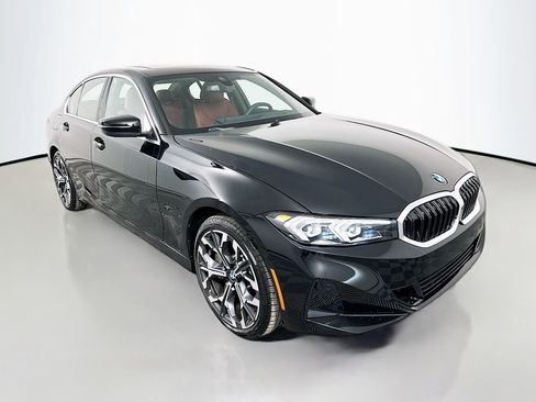 Used 2026 BMW 330i Sedan w/ Premium Package RWD image 3