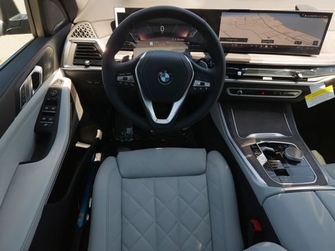 New 2026 BMW X5 xDrive40i w/ Climate Comfort Package AWD/4WD image 15