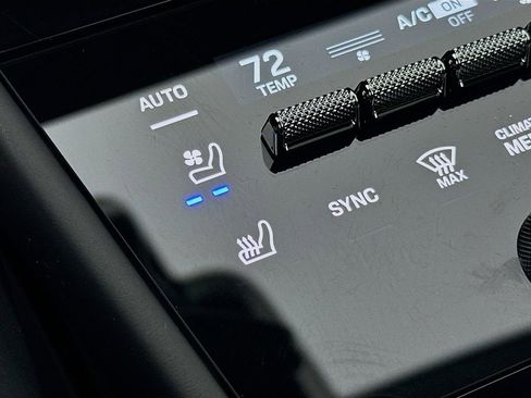 Used 2025 Porsche Cayenne E-Hybrid image 23