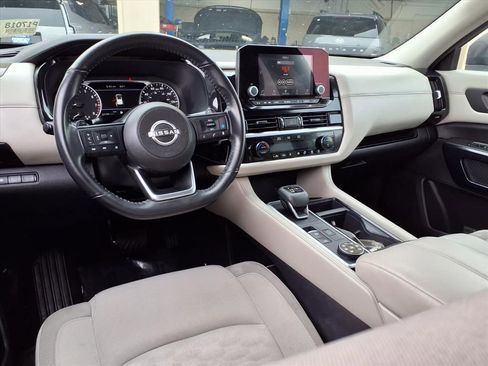 Used 2024 Nissan Pathfinder SV AWD/4WD image 10