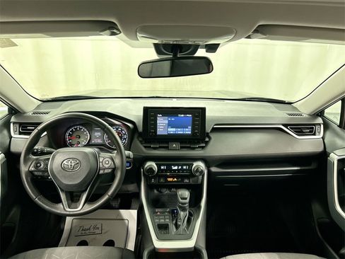 Used 2019 Toyota RAV4 XLE image 18