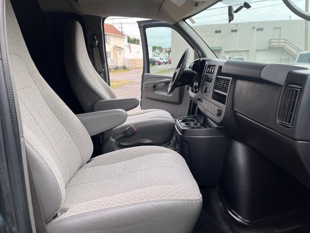 Used 2014 Chevrolet Express 1500 RWD image 28